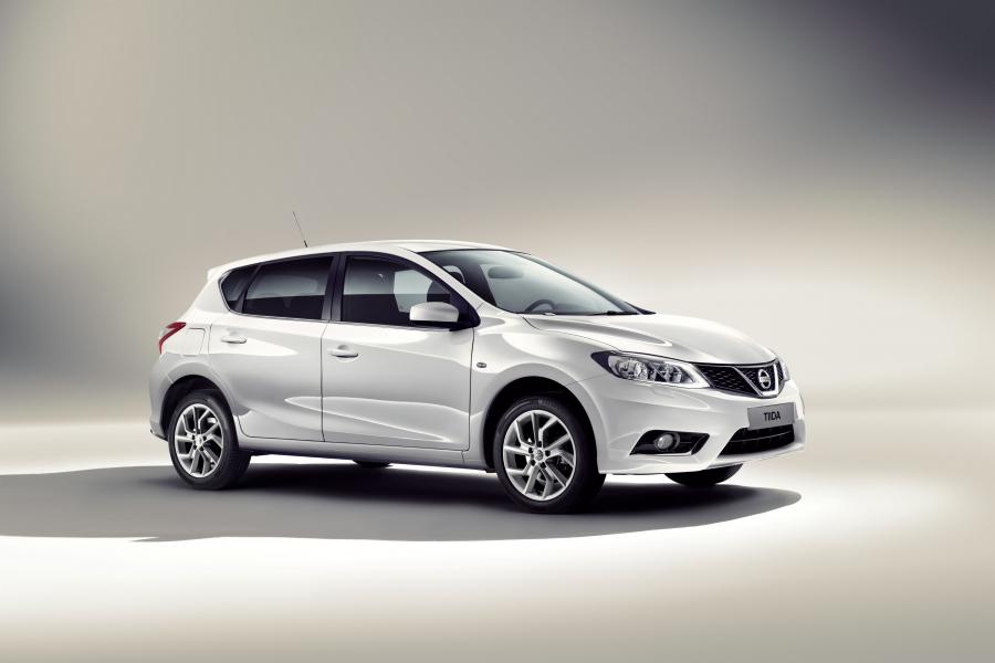  Nissan Tiida 2015 года  (CIS) (фото 3 из 30)